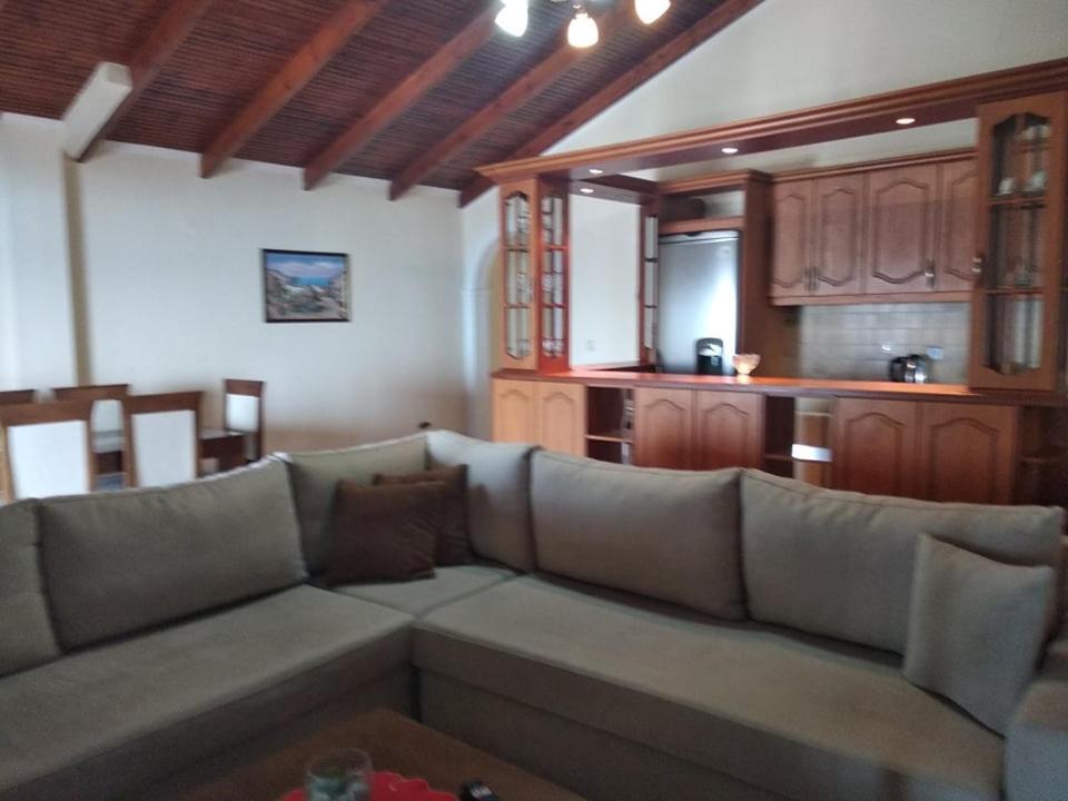 Apartment Elena Sarandë