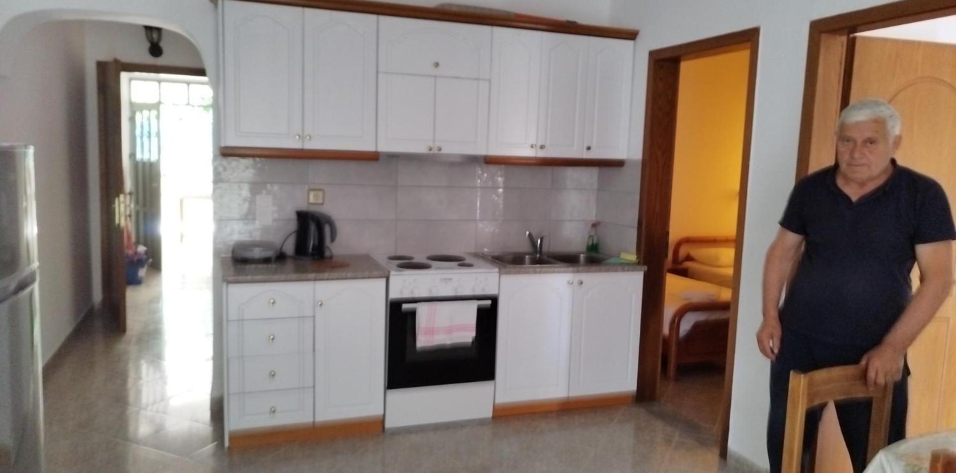 Elena Apartment *